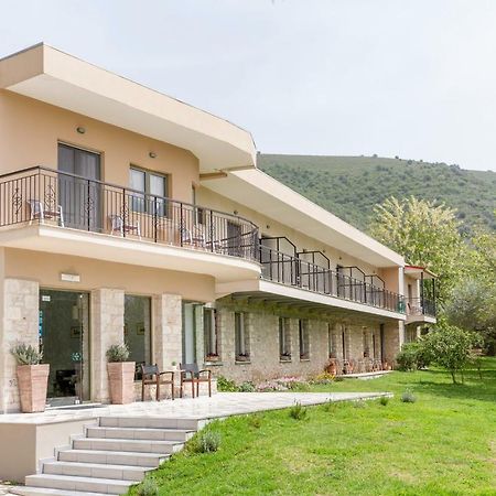 Hotel Marathia Arta Bagian luar foto