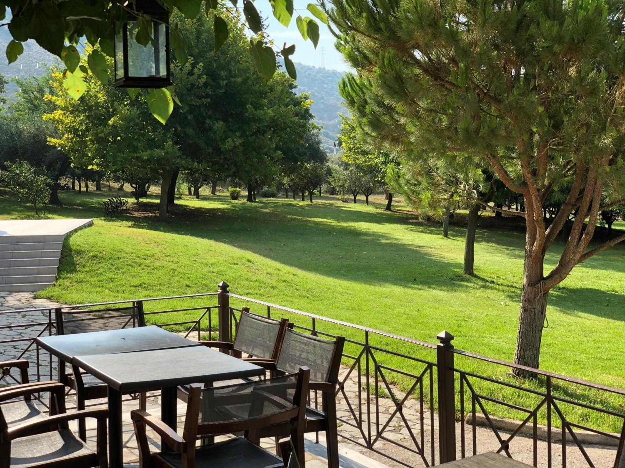 Hotel Marathia Arta Bagian luar foto