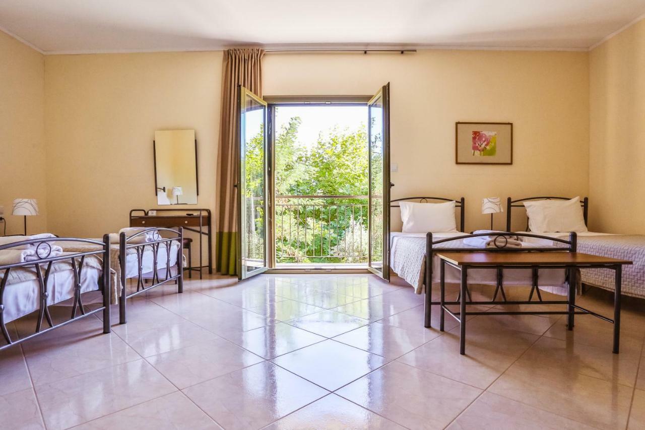 Hotel Marathia Arta Bagian luar foto