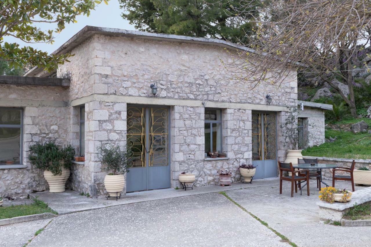 Hotel Marathia Arta Bagian luar foto