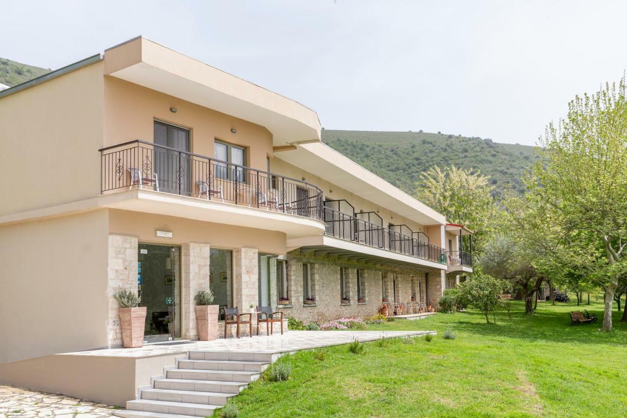 Hotel Marathia Arta Bagian luar foto